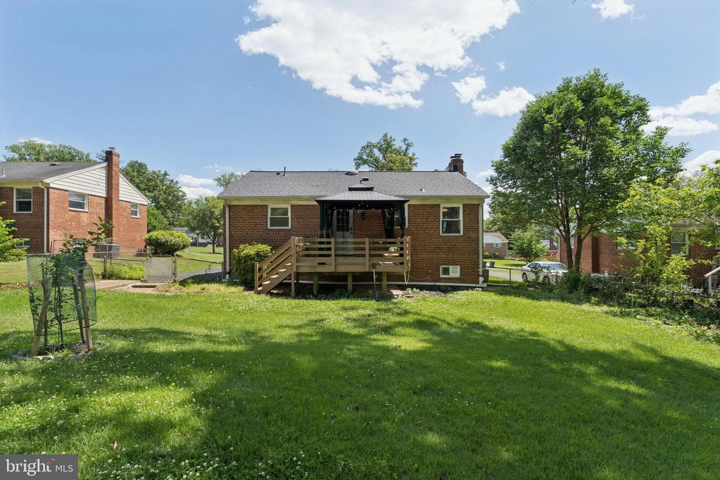 7022 Strathmore Street photo 36