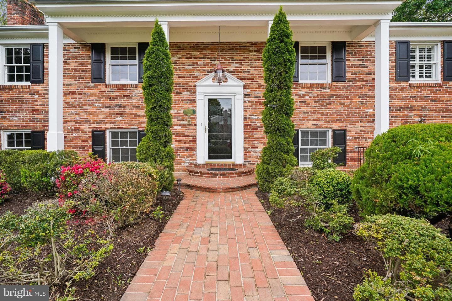 7814 Friars Court photo 3