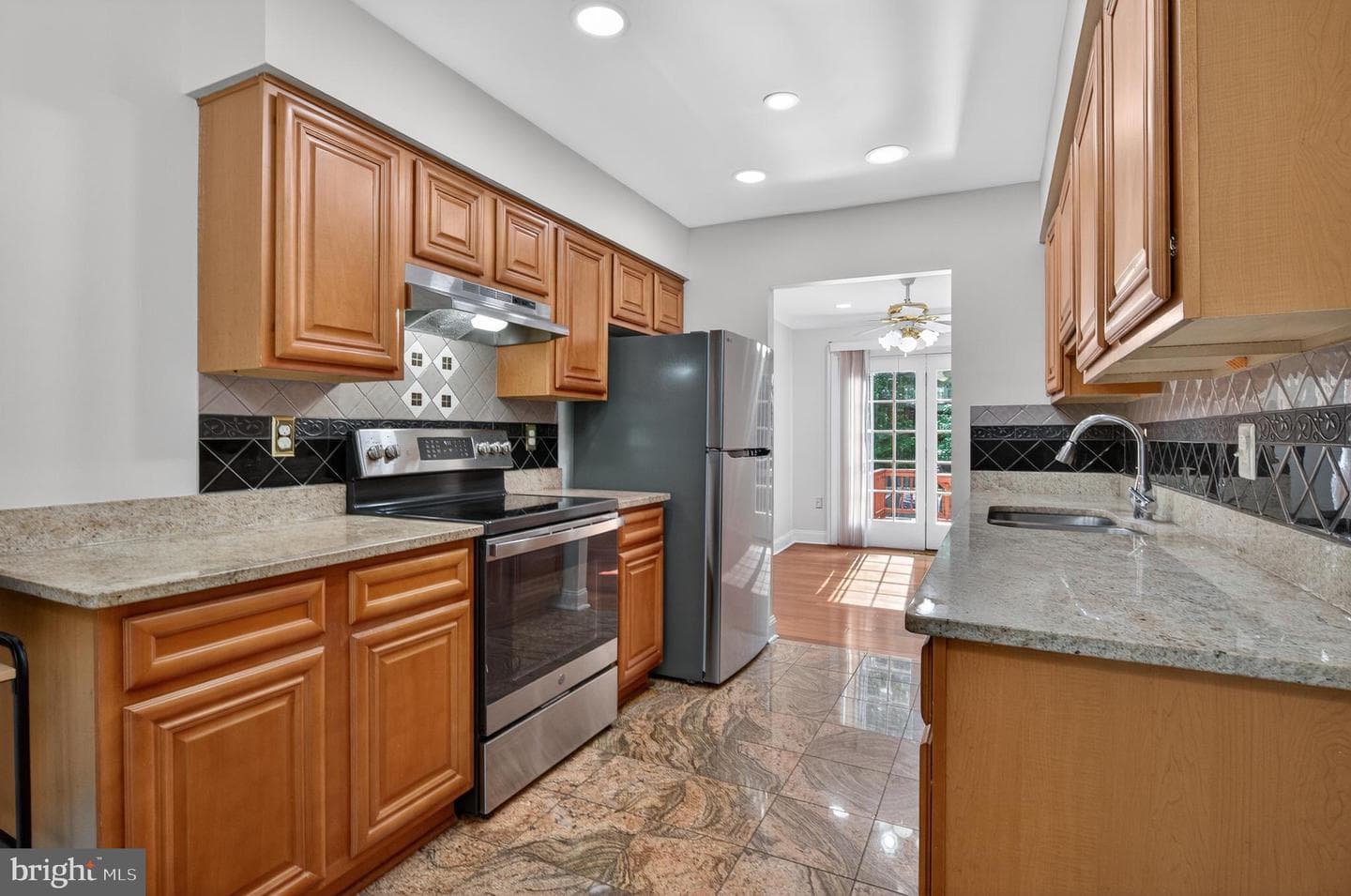 9608 Masterworks Drive photo 5