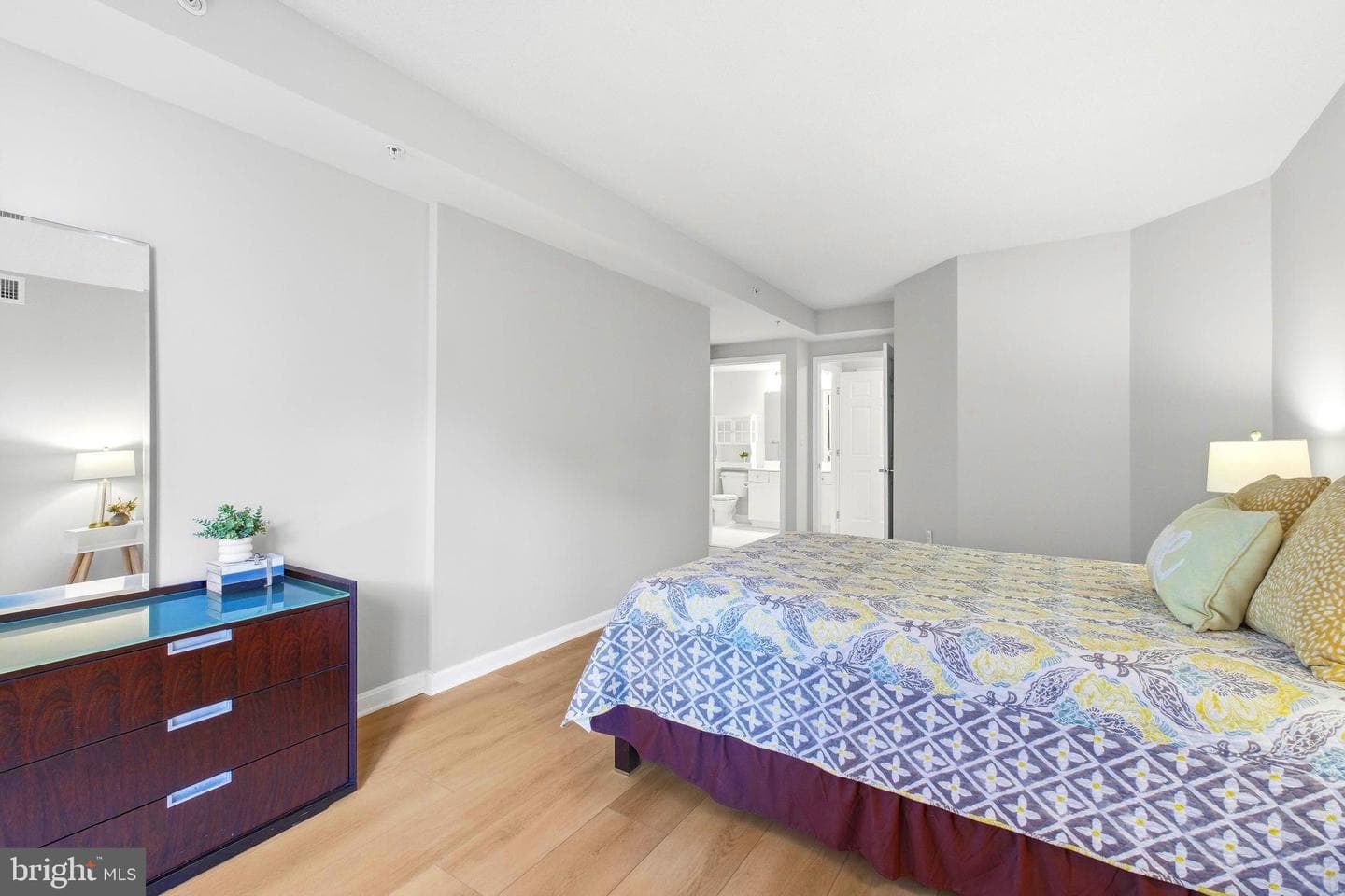 2726 Gallows Road #510 photo 21