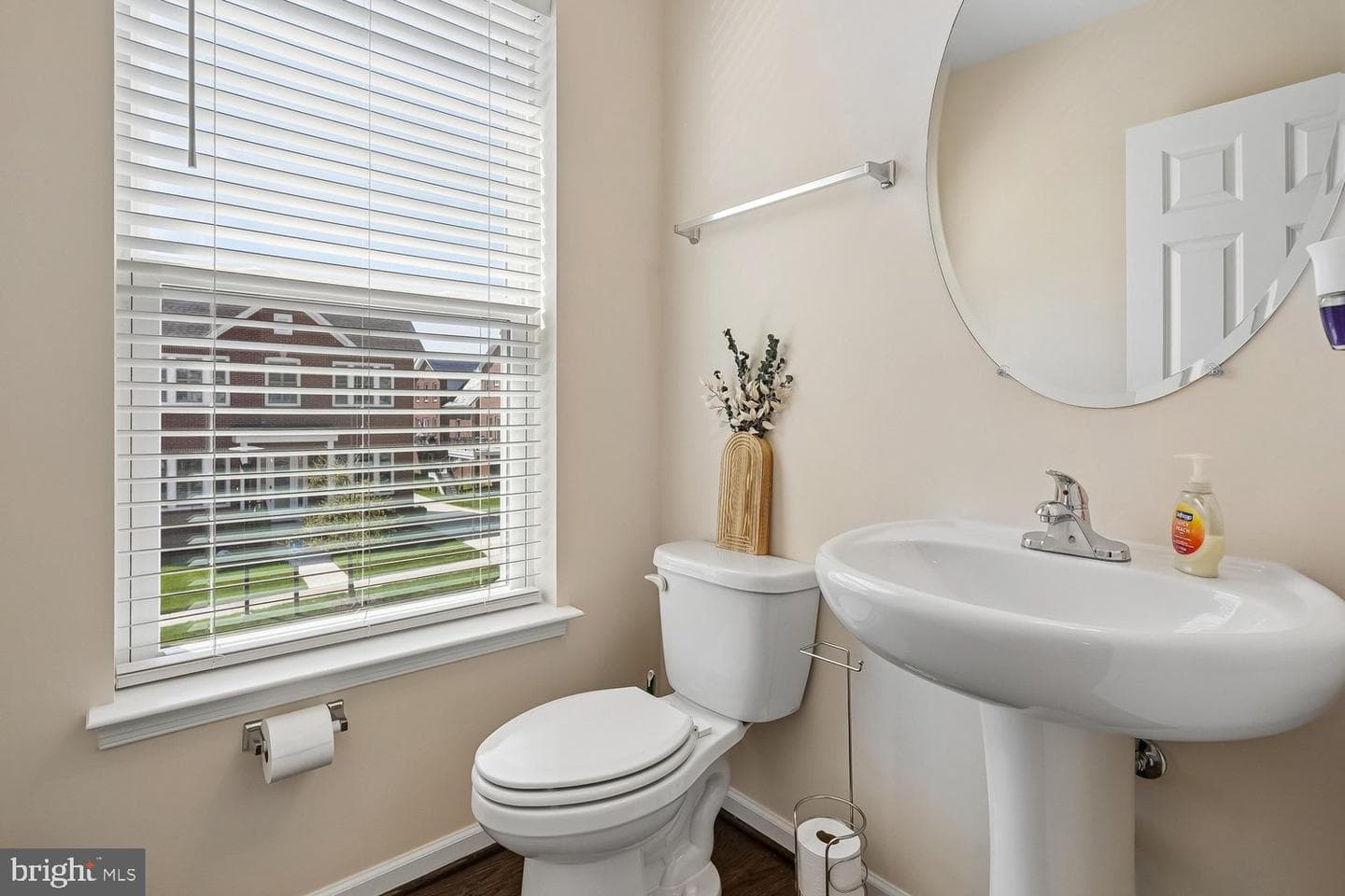 8358 Sallyport St photo 25