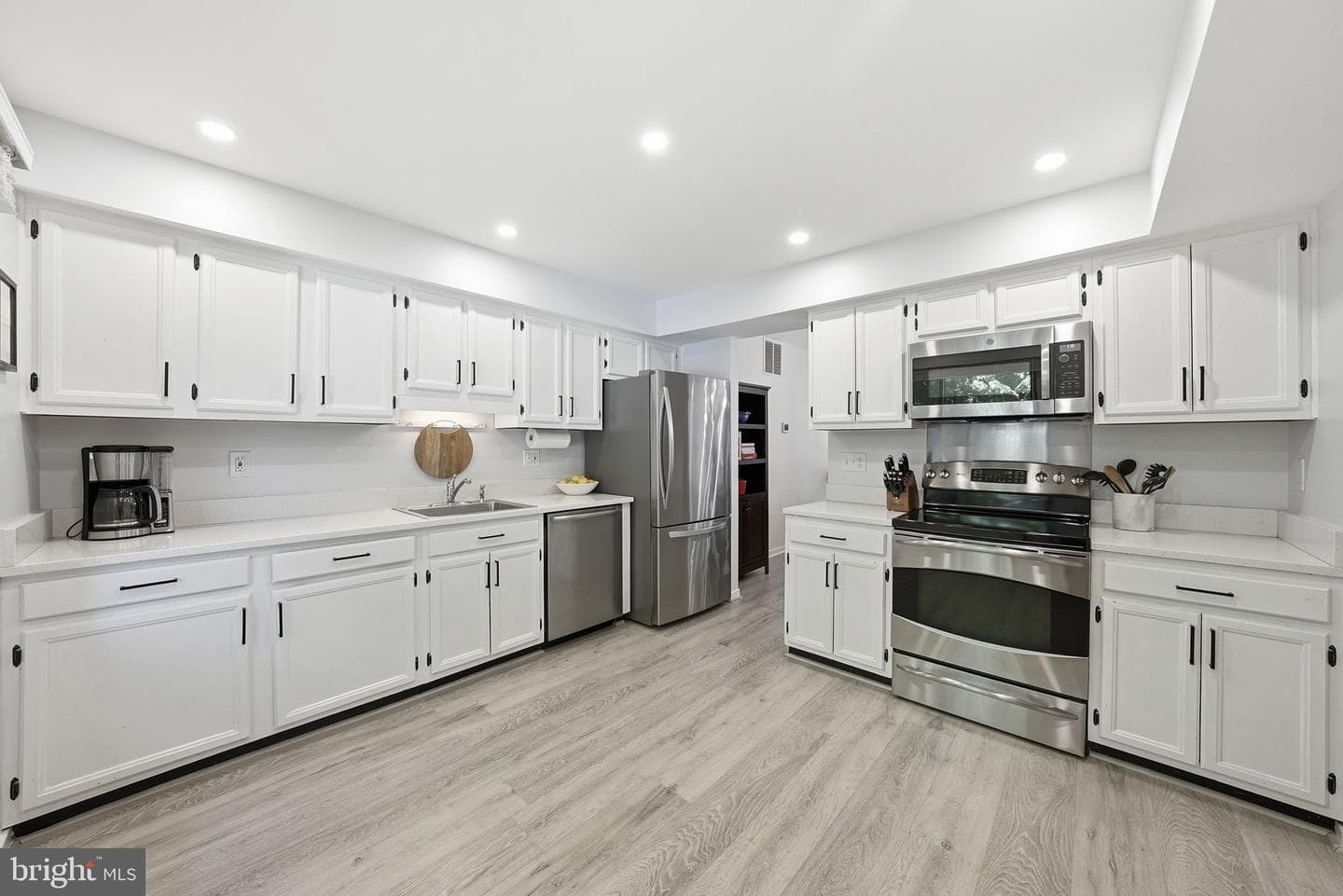 5826 Jacksons Oak Court photo 6