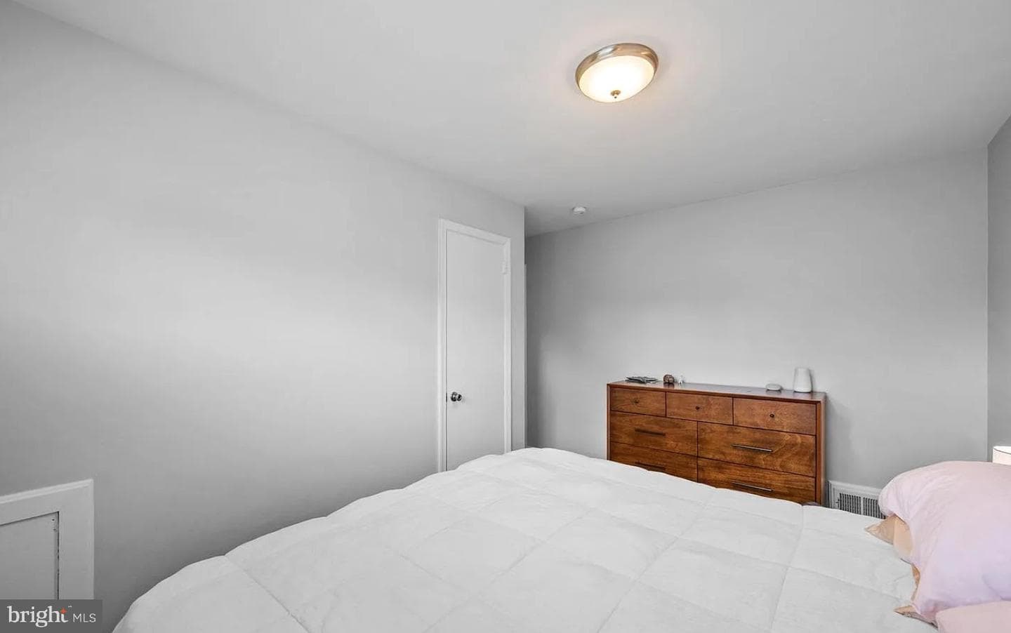 3223 Holly Hill Drive photo 15