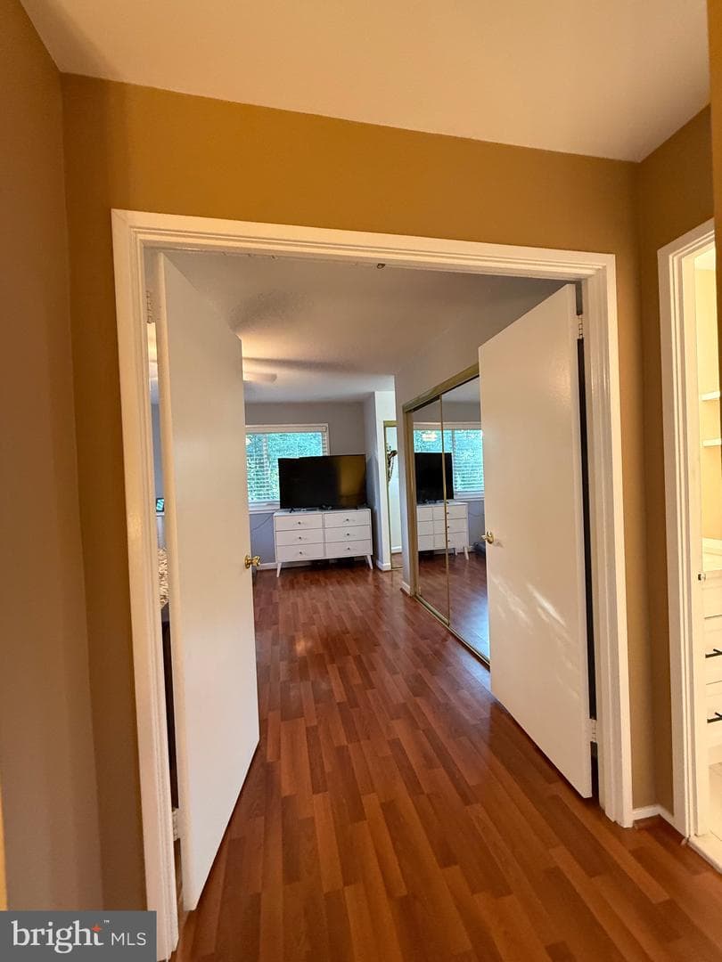 6820 Vantage Dr photo 17