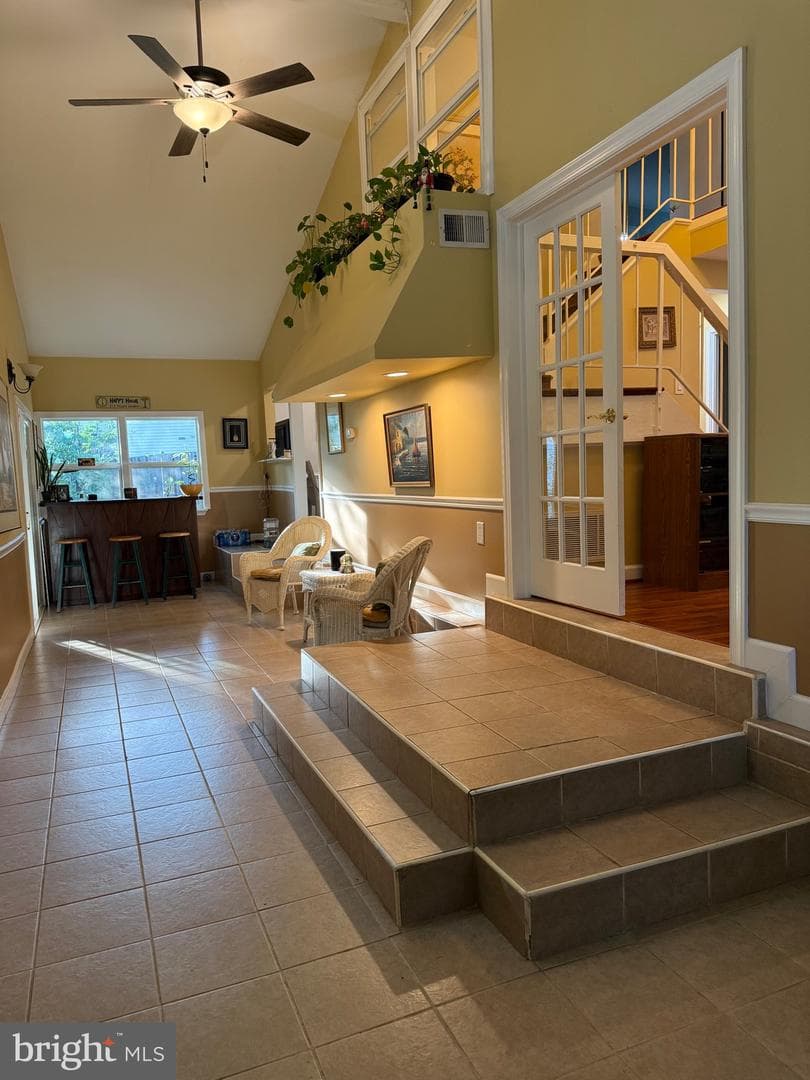 6820 Vantage Dr photo 3