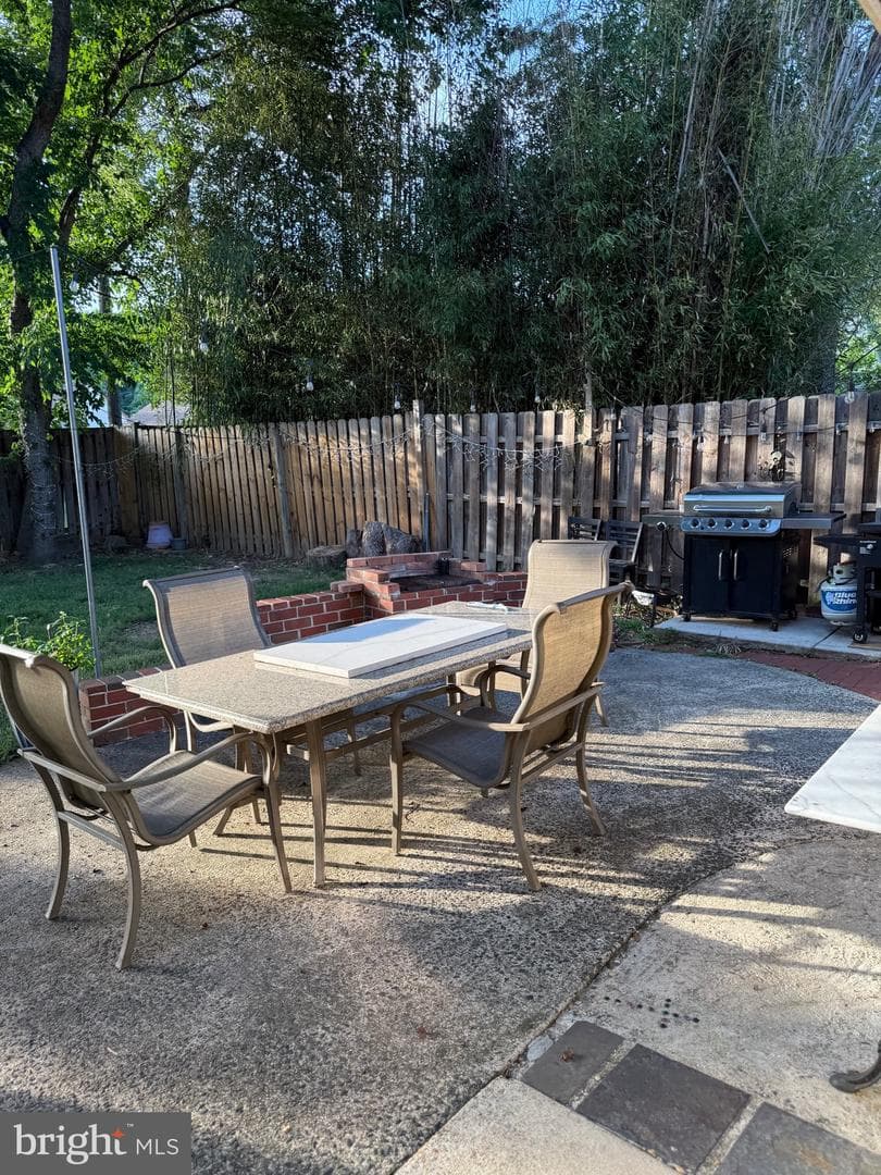 6820 Vantage Dr photo 32