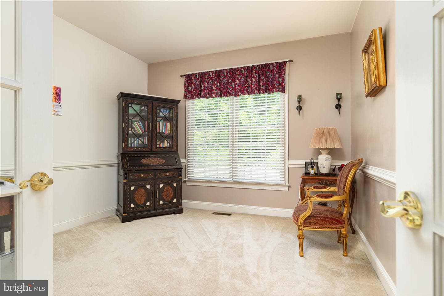 8906 Laurel Overlook Drive photo 14