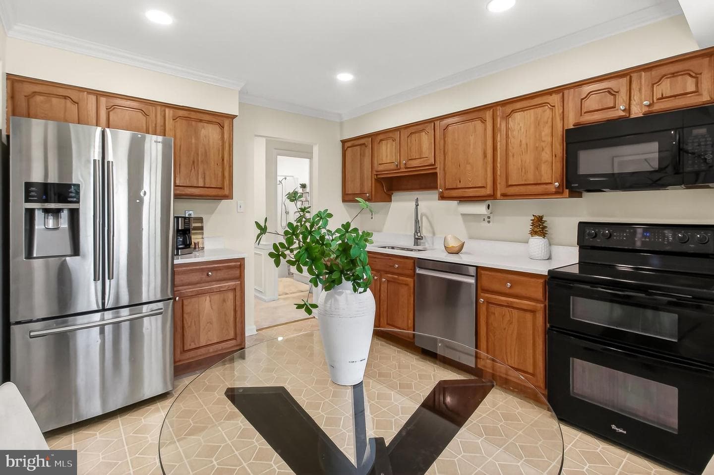 6908 Rochambeau Place photo 17