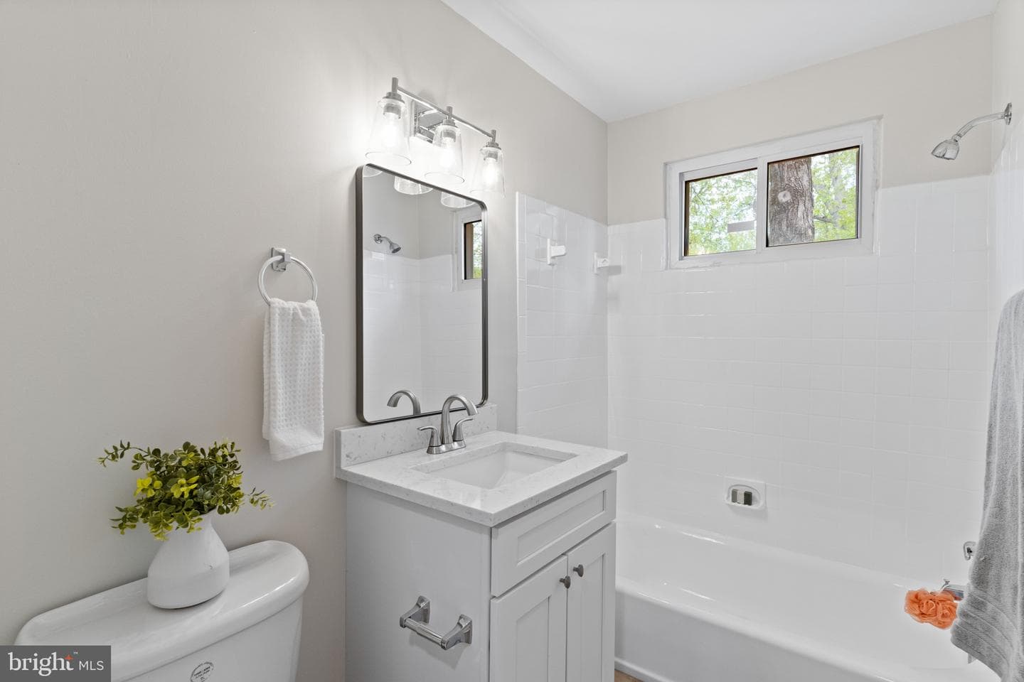 5105 Walport Lane photo 14