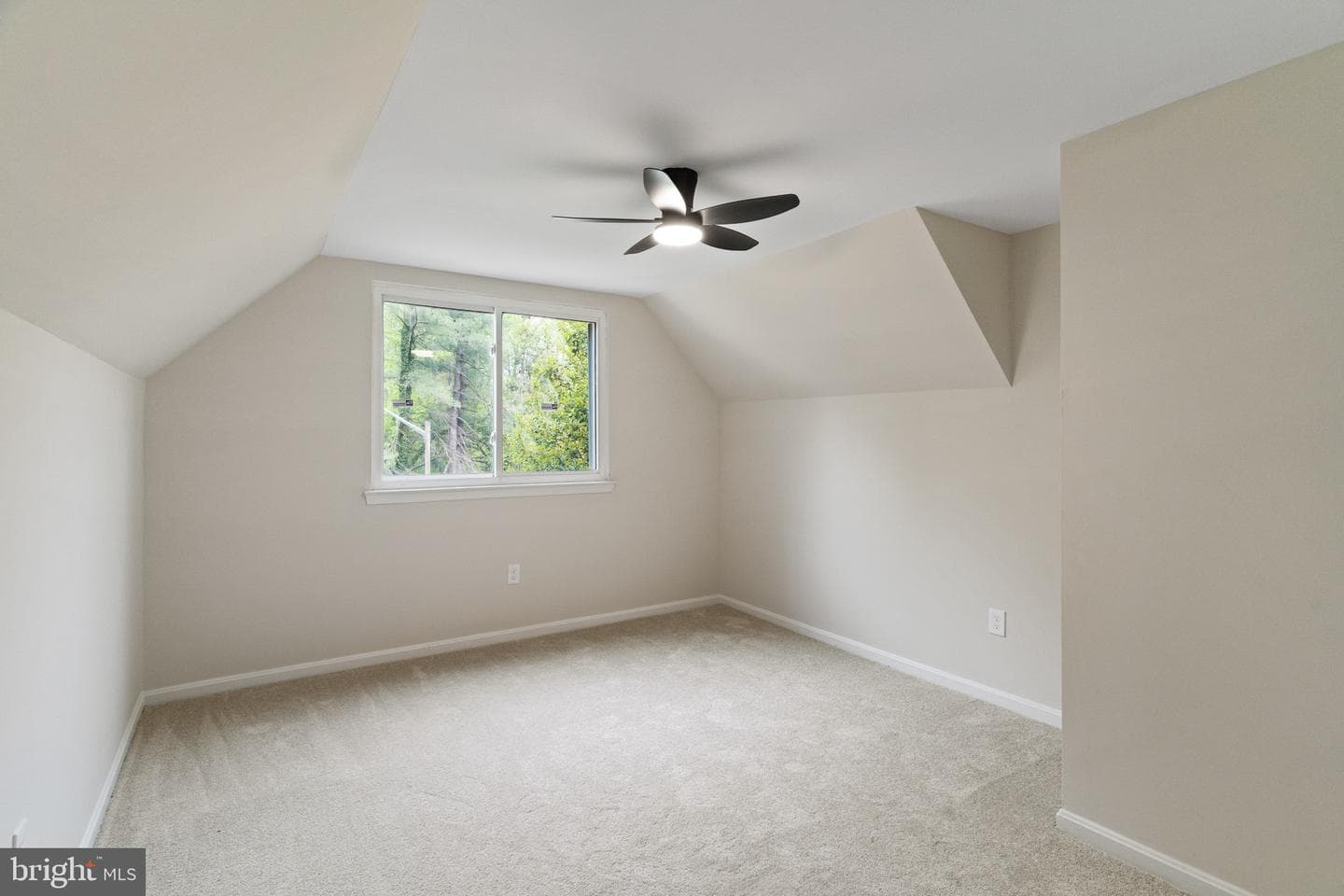 5105 Walport Lane photo 15