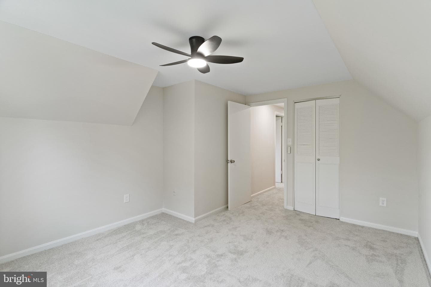 5105 Walport Lane photo 16