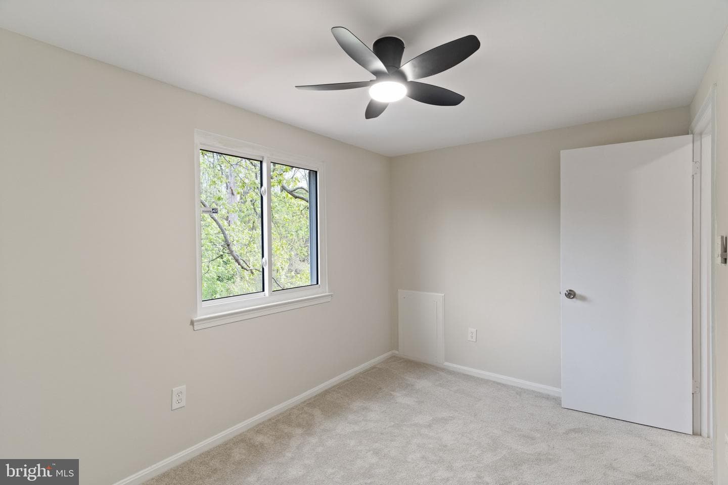 5105 Walport Lane photo 18