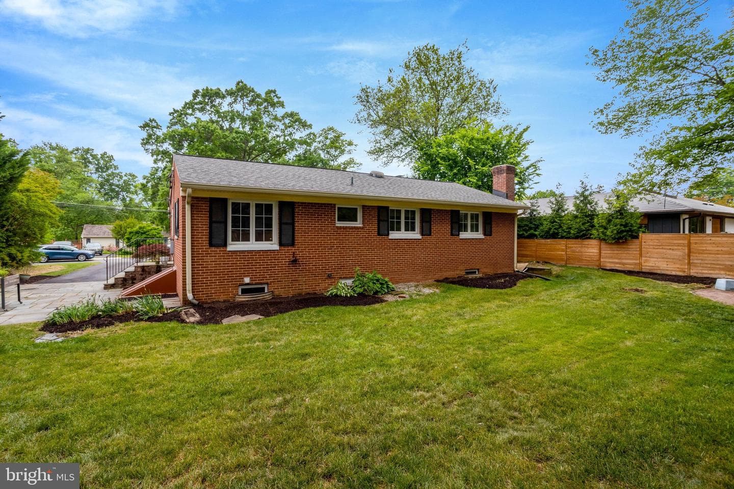 2106 Basset Street photo 42