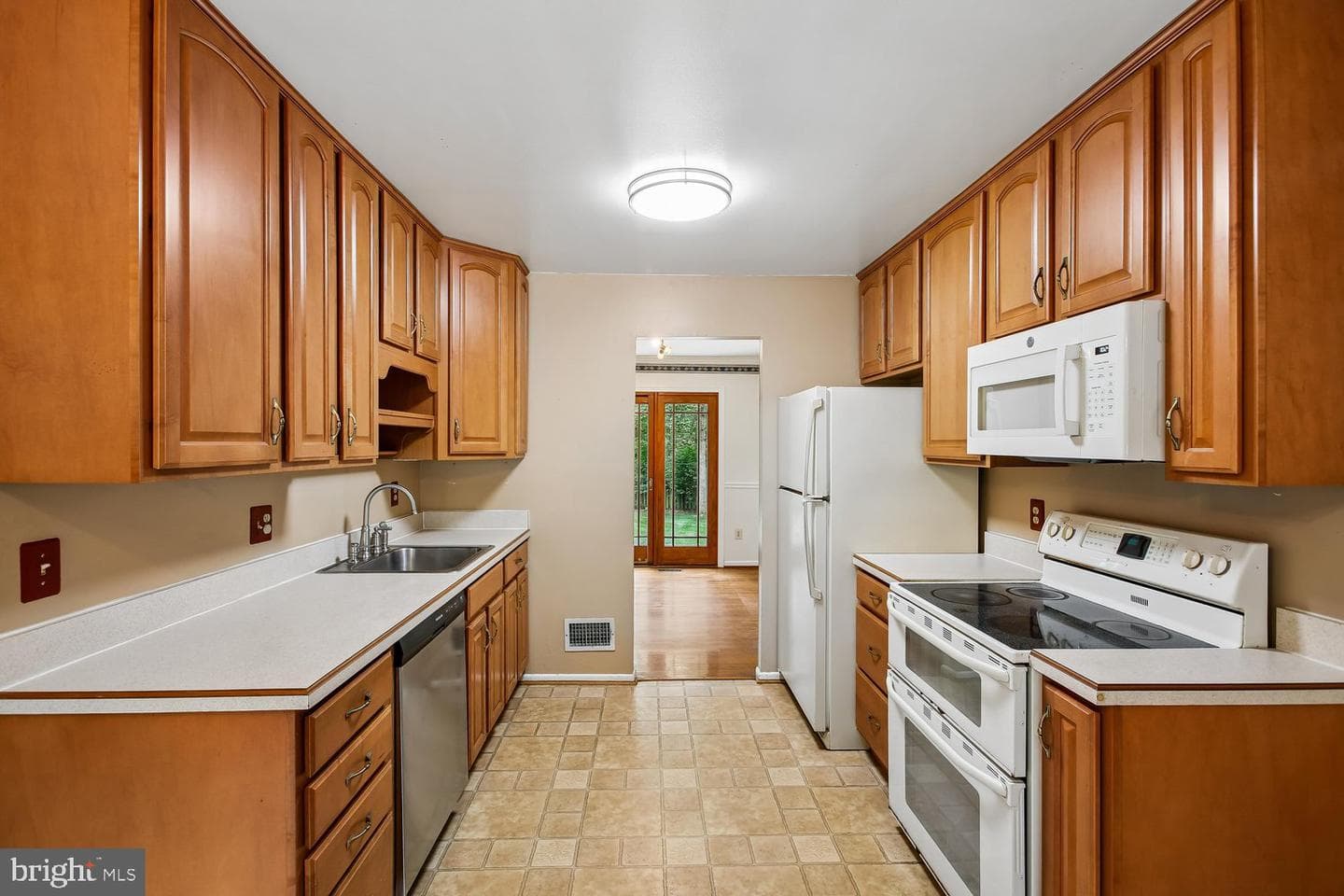 7871 Godolphin Drive photo 22