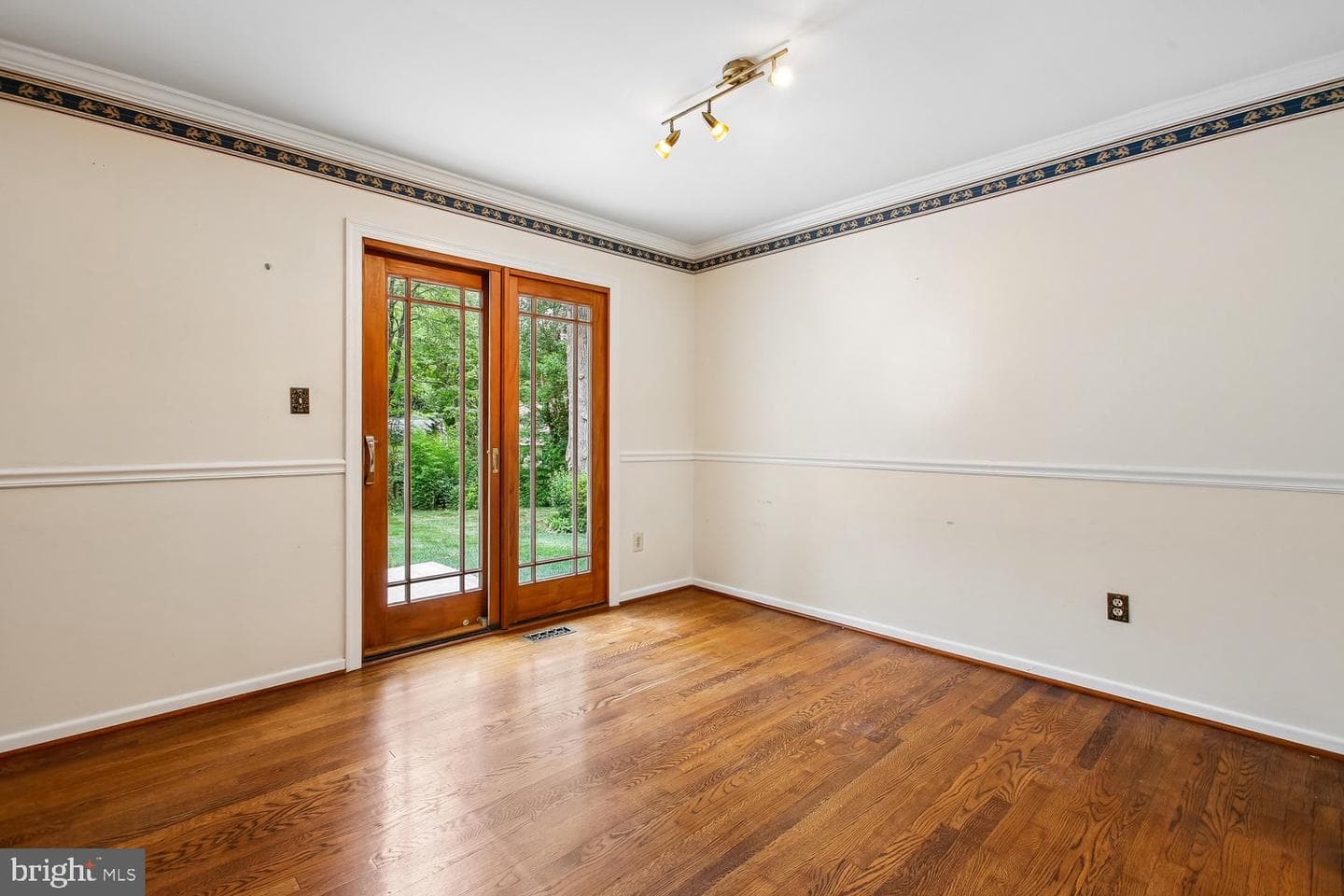 7871 Godolphin Drive photo 34