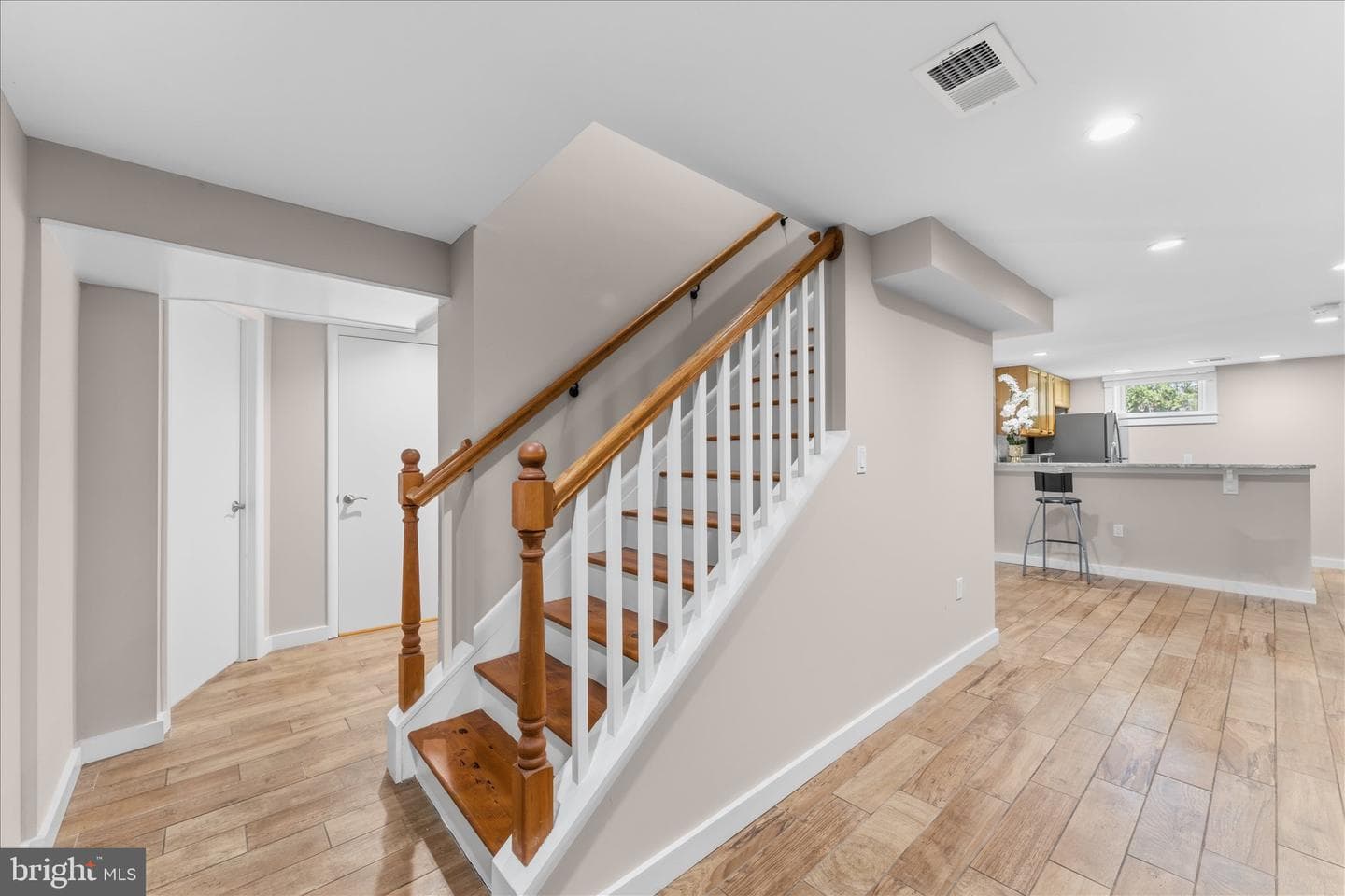 6915 Kingwood Drive photo 31