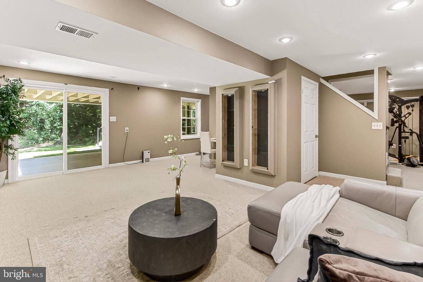 7608 Cervantes Court photo 45