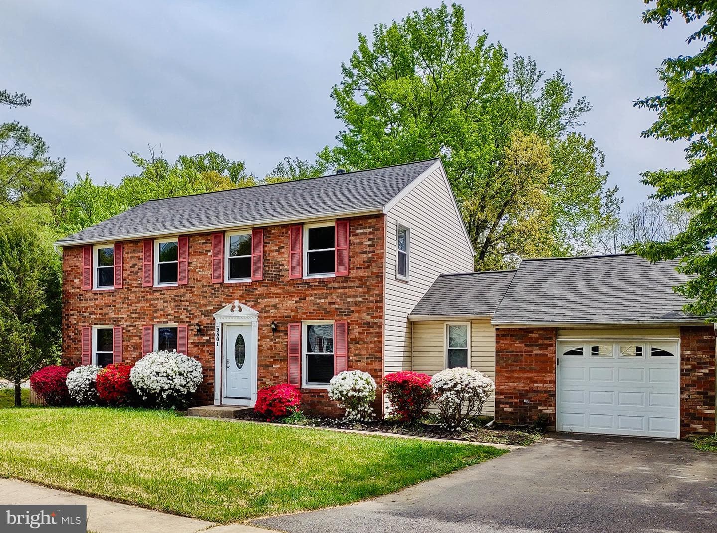 9501 Ironmaster Drive photo 2