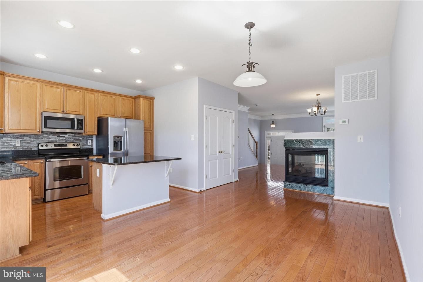 4677 Carisbrooke Lane photo 14