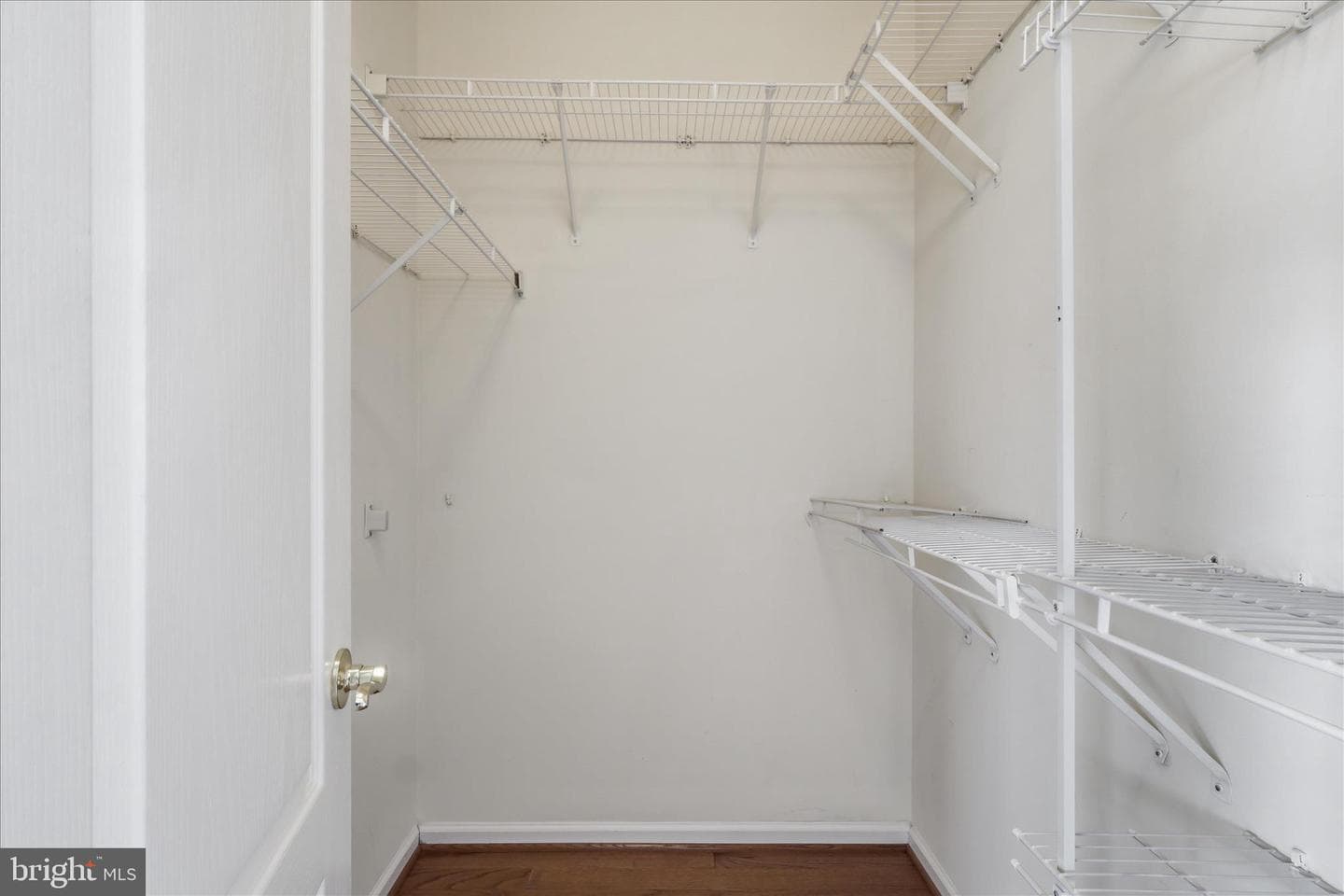 4677 Carisbrooke Lane photo 20