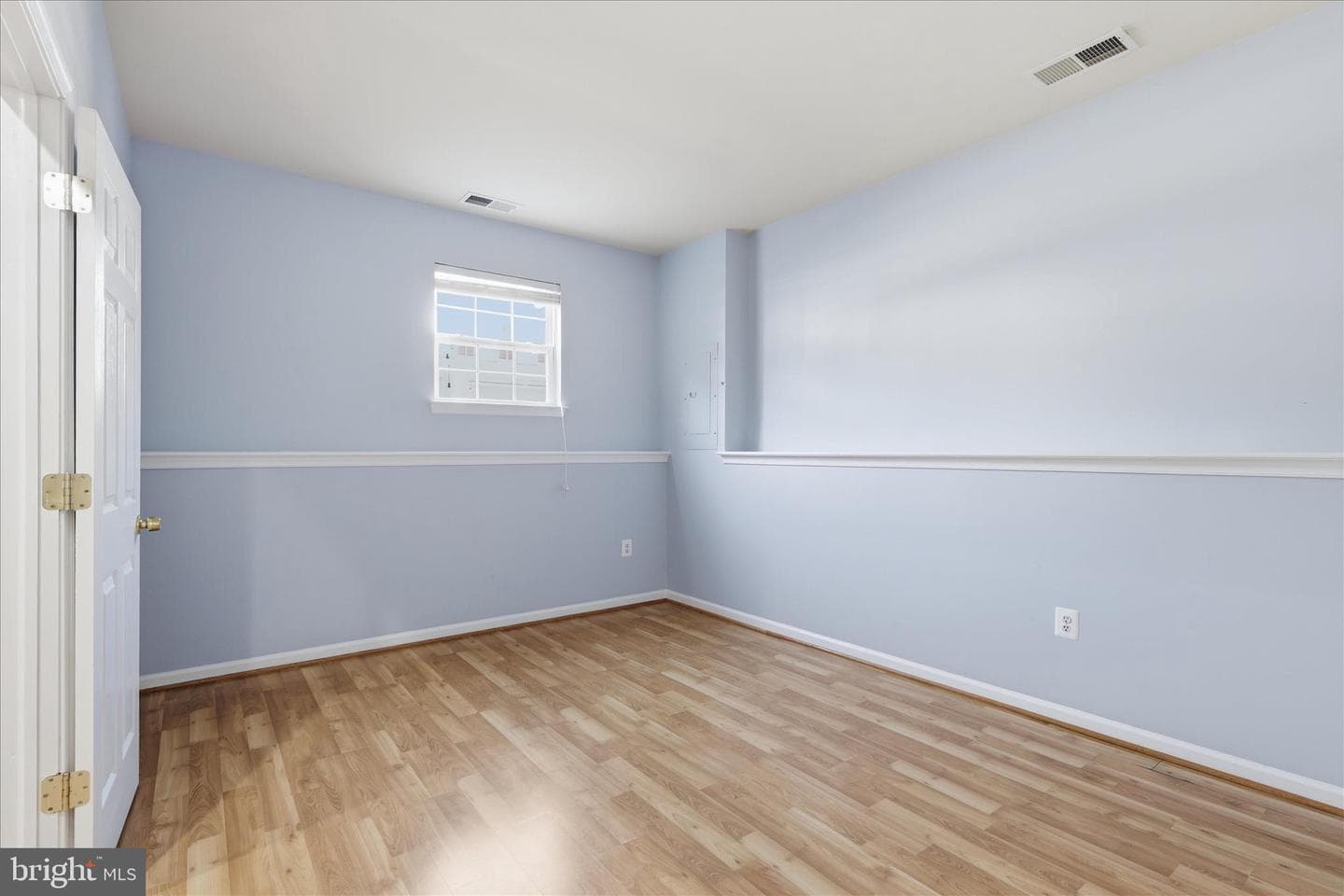 4677 Carisbrooke Lane photo 28