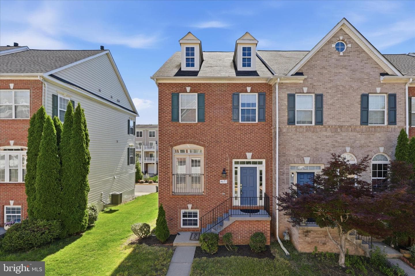 4677 Carisbrooke Lane photo 4