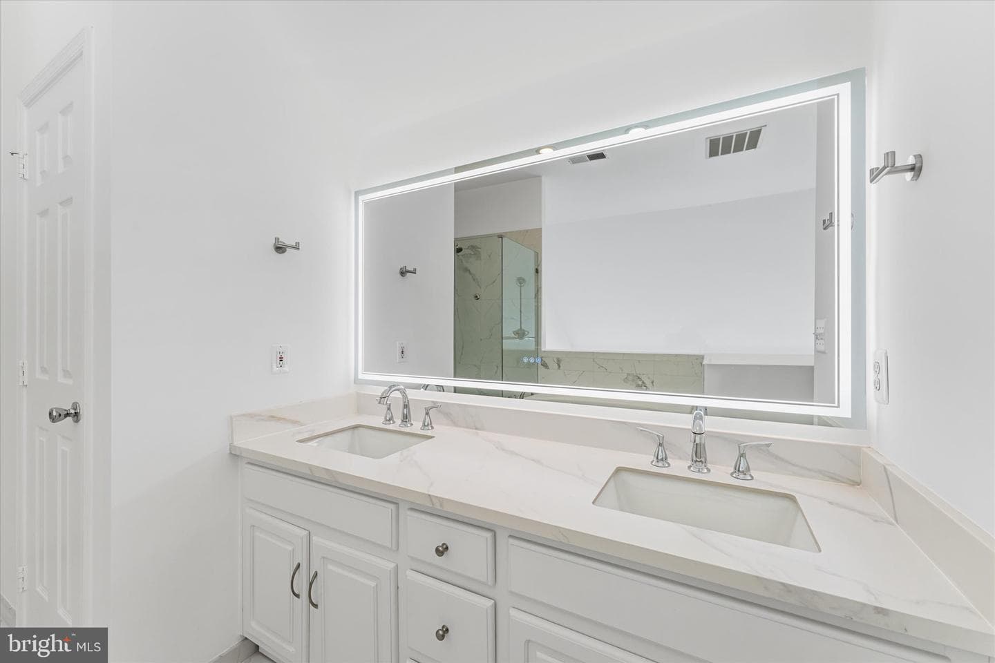2550 James Monroe Circle photo 44