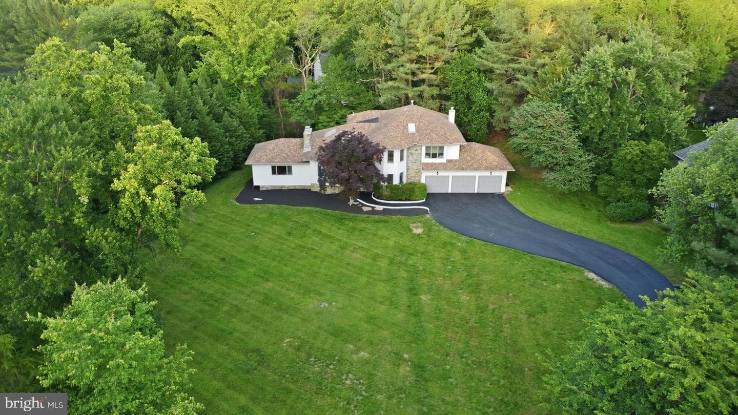 905 Falls Bridge Lane photo 2