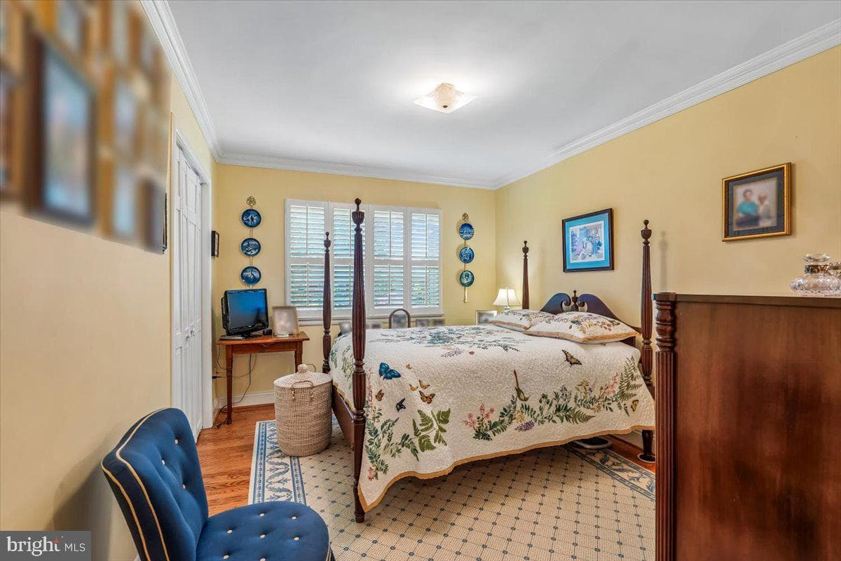 5515 Bradley Boulevard photo 21