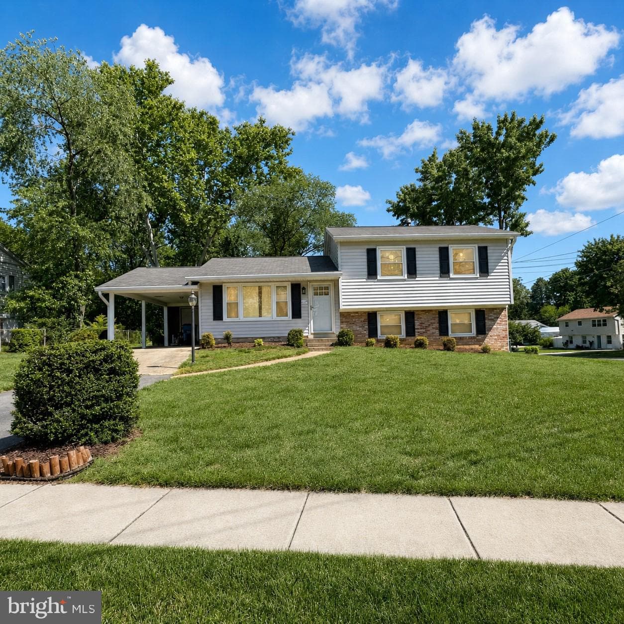 6119 Marilyn Drive photo 1