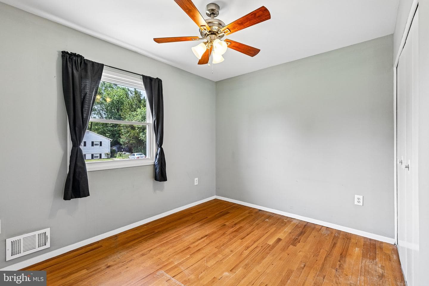 6119 Marilyn Drive photo 27
