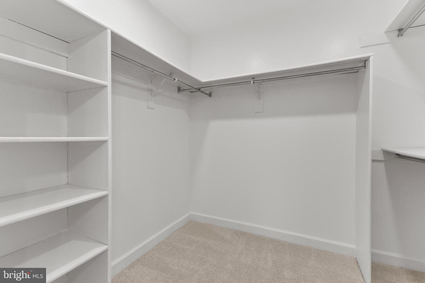 6308 Chaucer View Circle photo 24