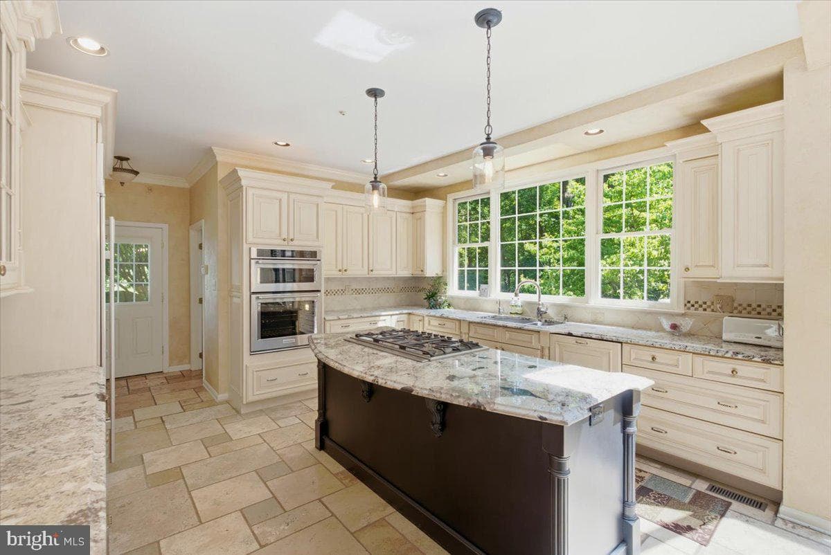 11224 Devereux Manor Lane photo 28