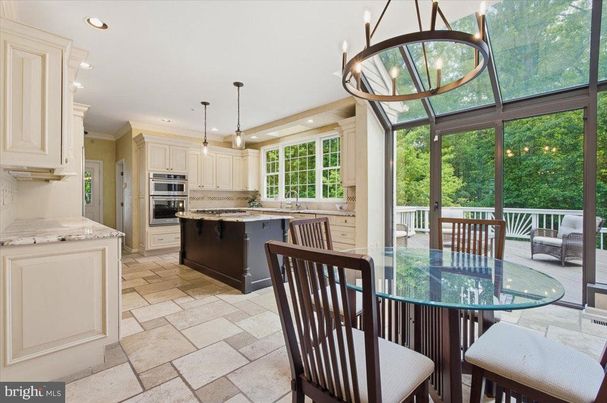 11224 Devereux Manor Lane photo 4