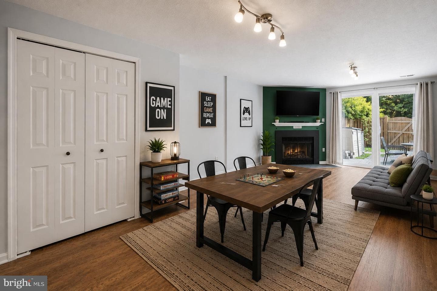 6472 Brick Hearth Court photo 28