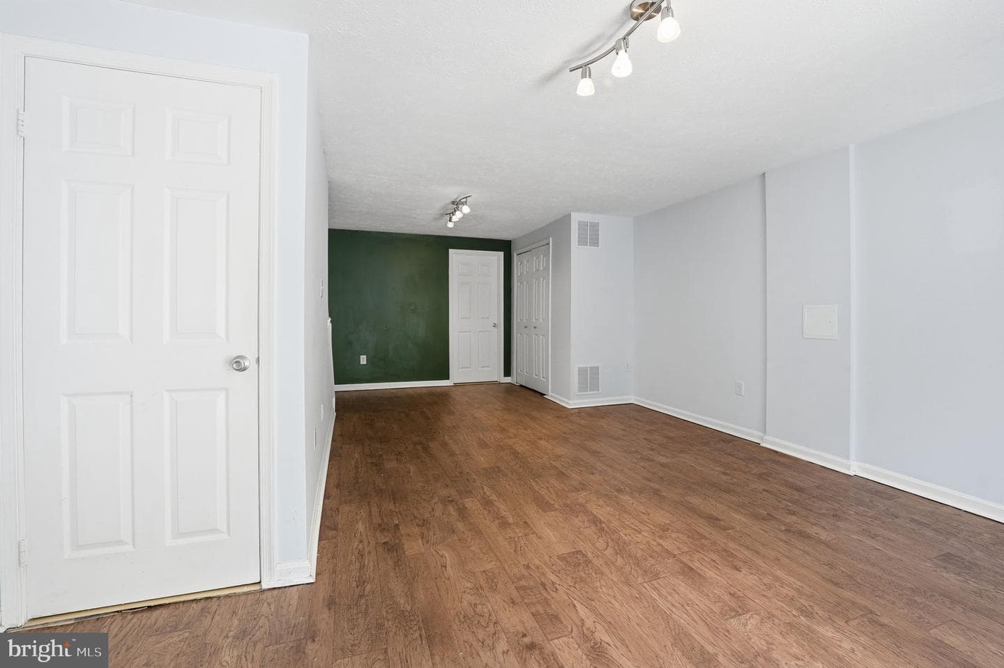 6472 Brick Hearth Court photo 32