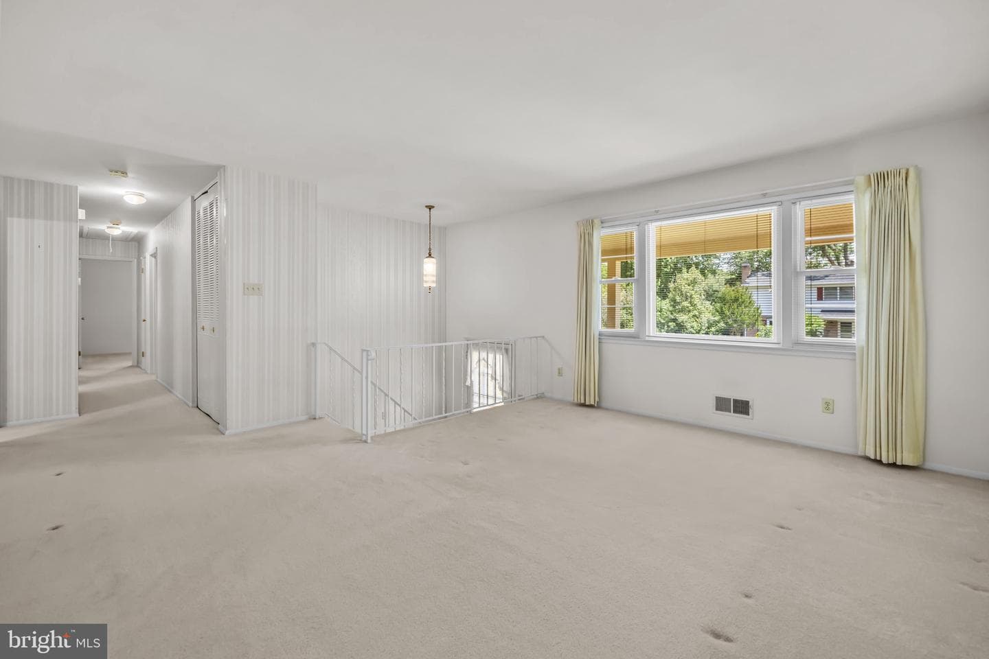 6914 Hadlow Drive photo 3