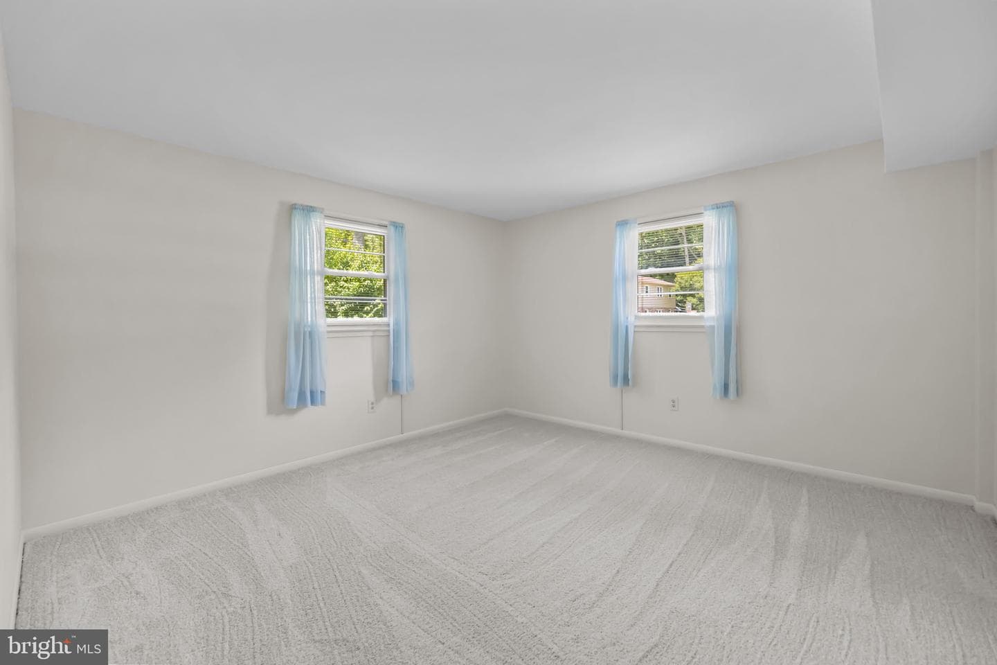 6914 Hadlow Drive photo 35