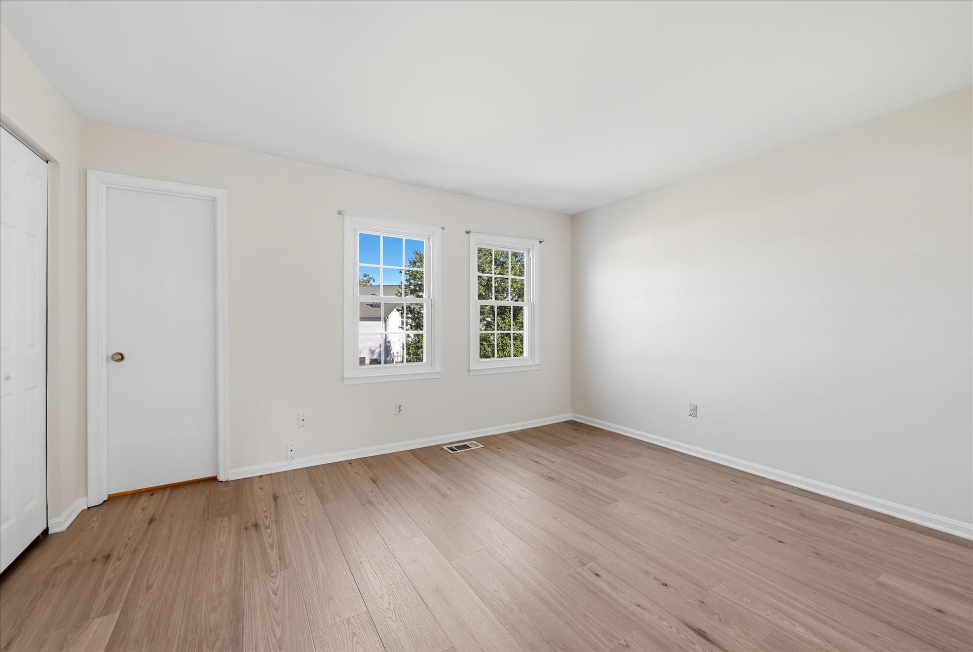 6146 Strasburg Drive photo 30