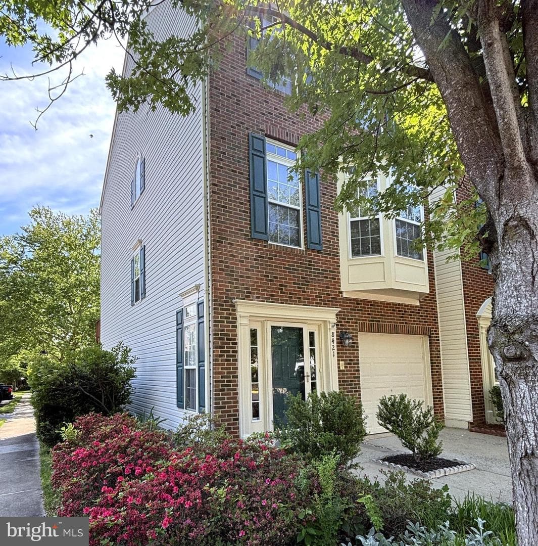 8421 Hallie Rose Street photo 2