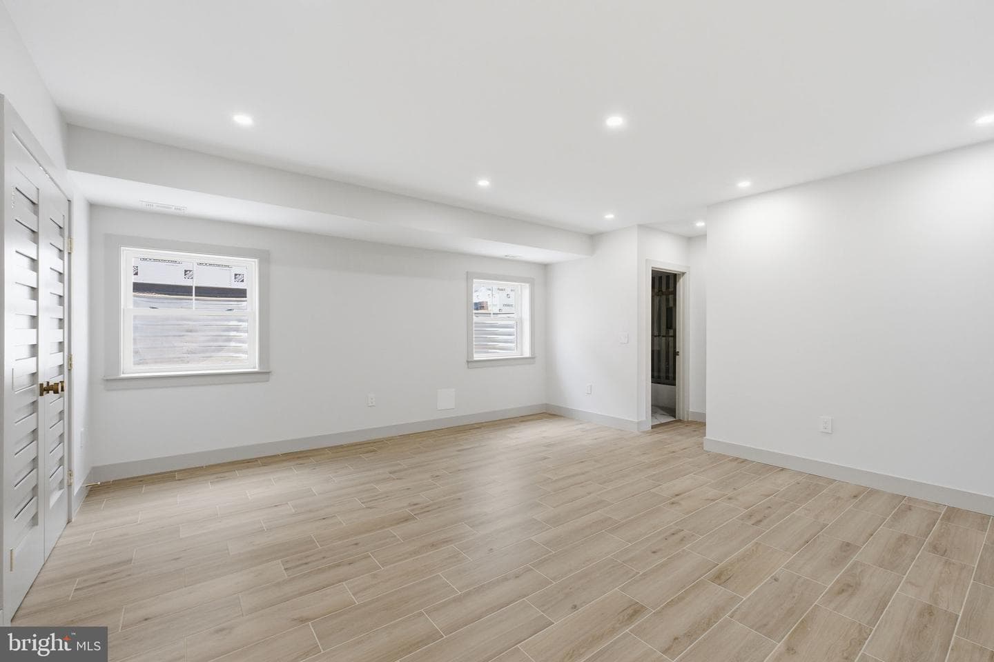 3220 Clayborne Avenue photo 37