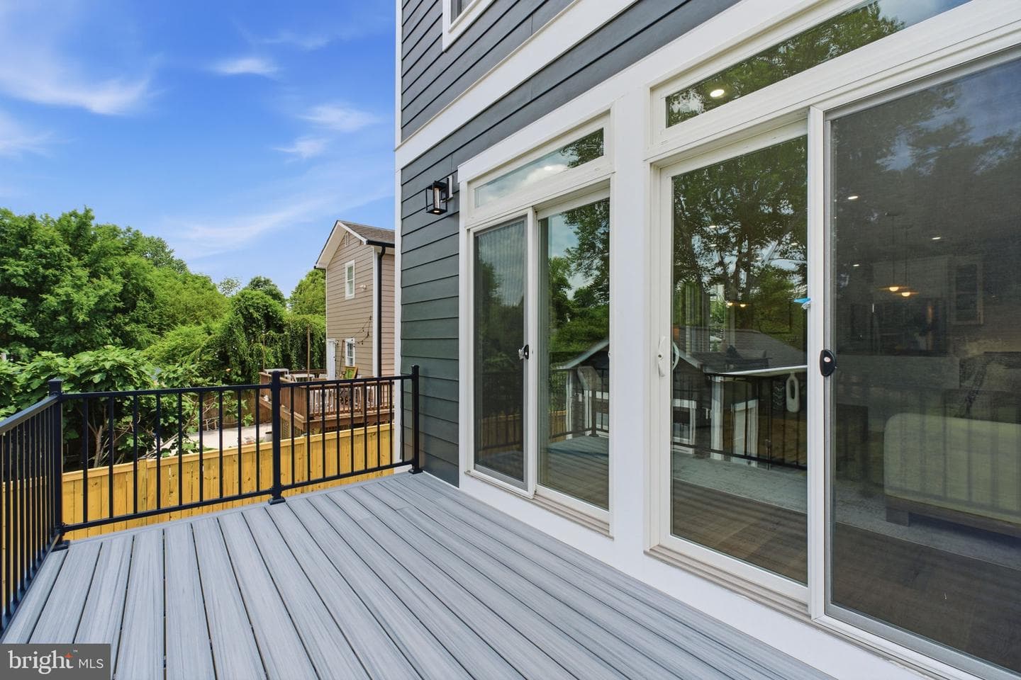 3220 Clayborne Avenue photo 43