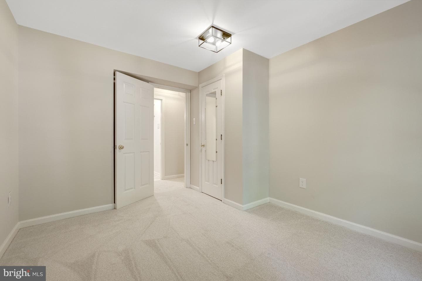 14256 Glade Spring Drive photo 10