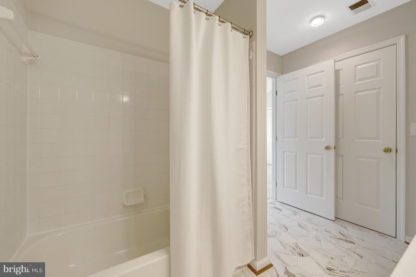 14256 Glade Spring Drive photo 42