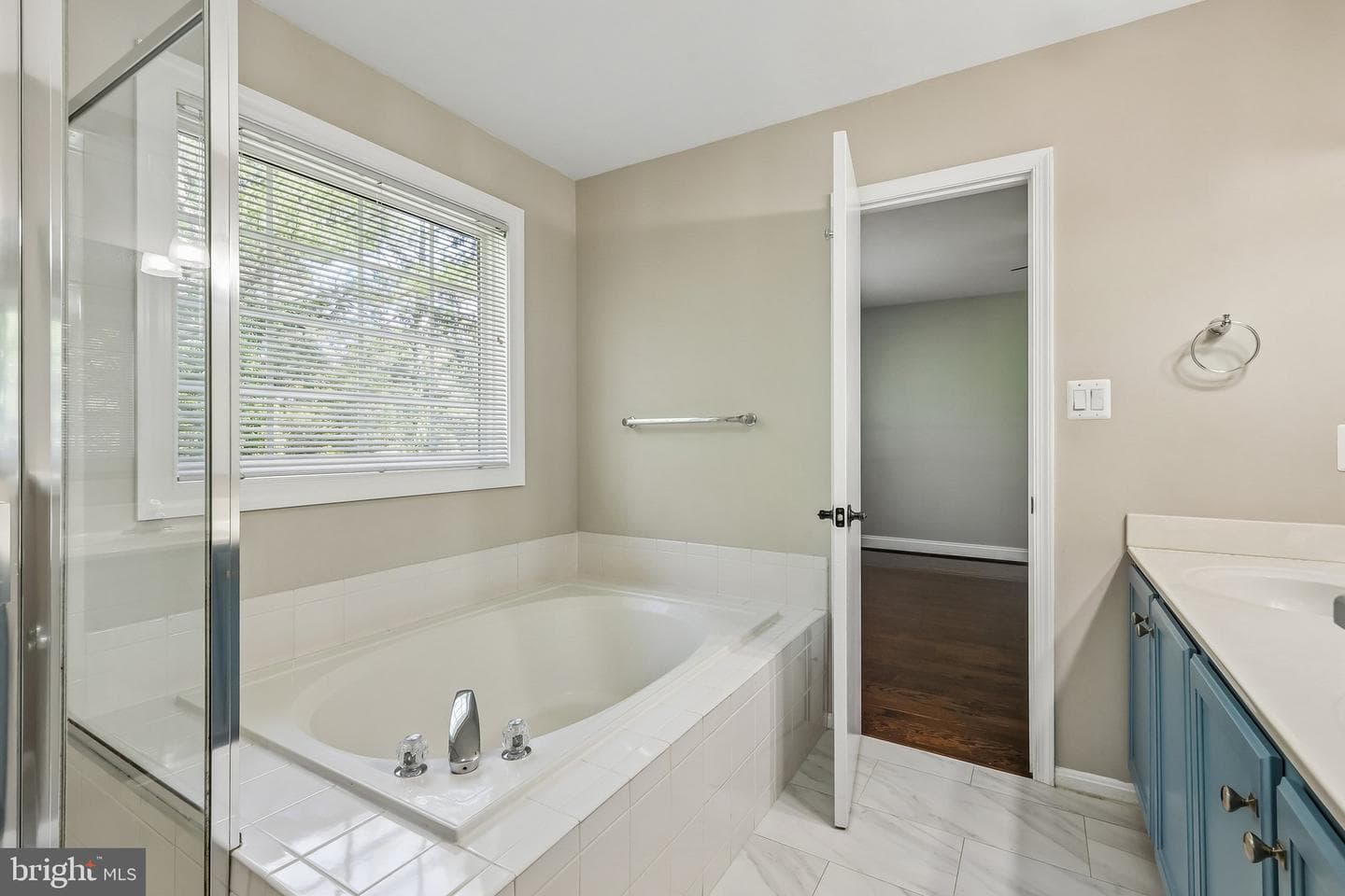 6009 Mcalester Way photo 15