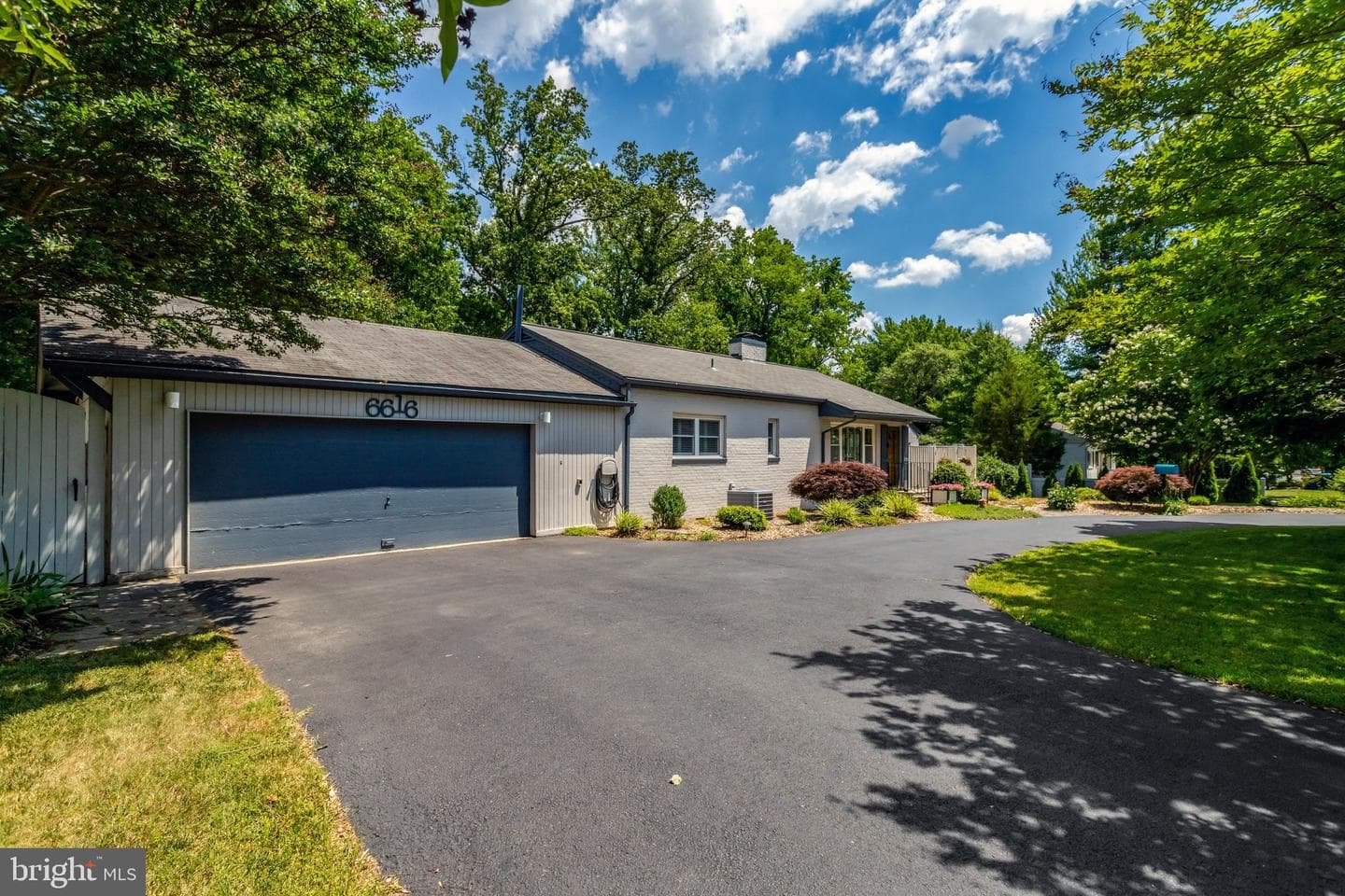 6616 Braddock photo 1