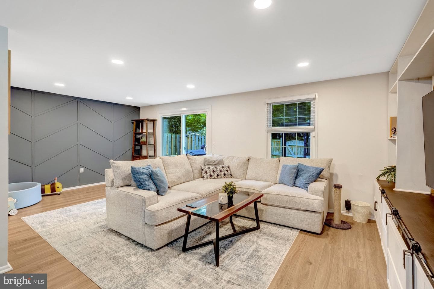 5968 Clerkenwell Court photo 17