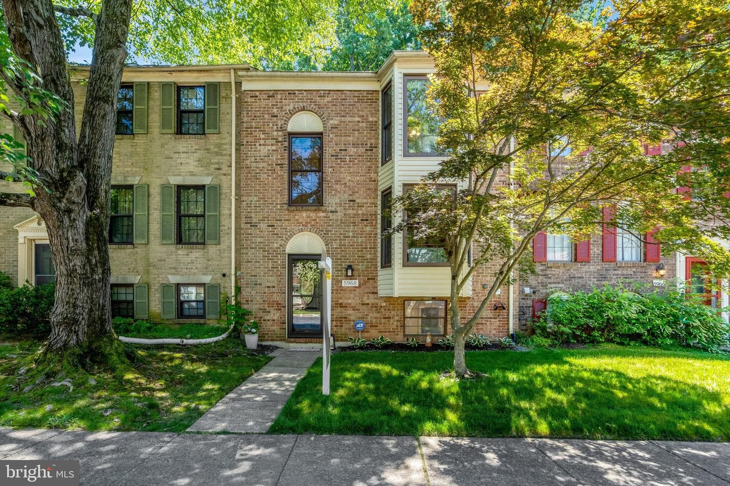 5968 Clerkenwell Court photo 2