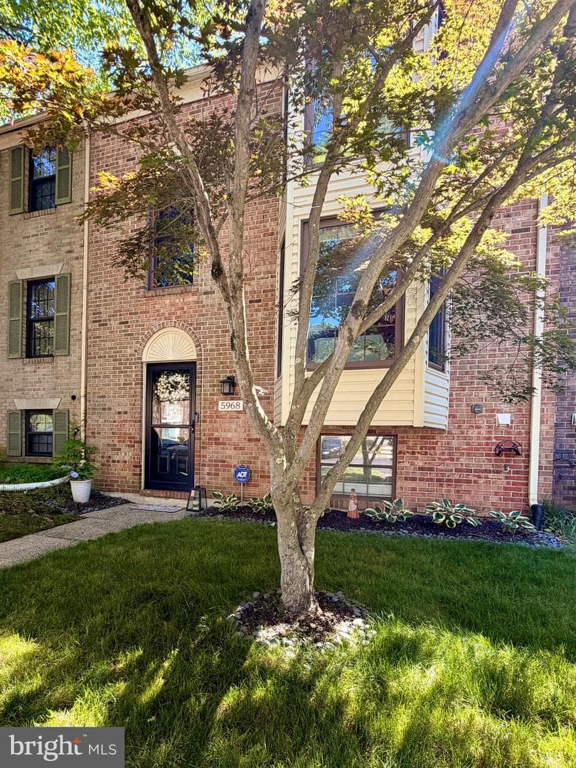 5968 Clerkenwell Court photo 3