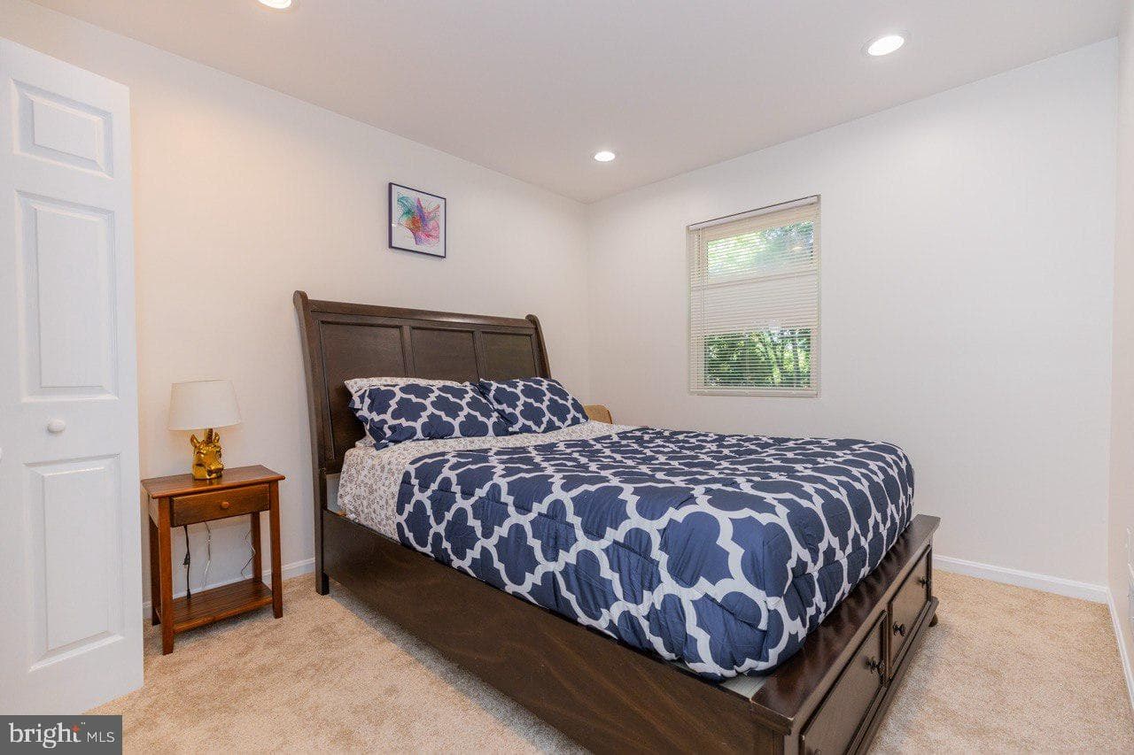 6463 Gildar Street photo 12